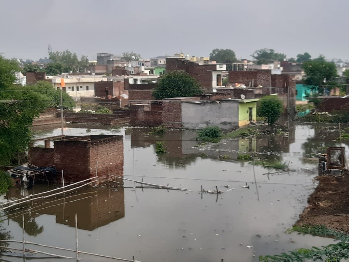 Mathura: On Yamuna spate, many colonies submerged
