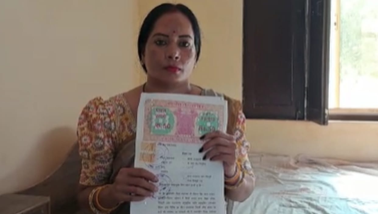 Shivpuri hostel warden has made serious allegations against the SDM
