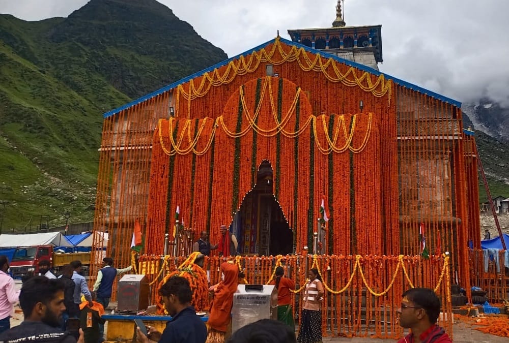 Raksha bandhan 2022: Kedarnath Dham decorated with 11 quintals flowers for Annakut mela