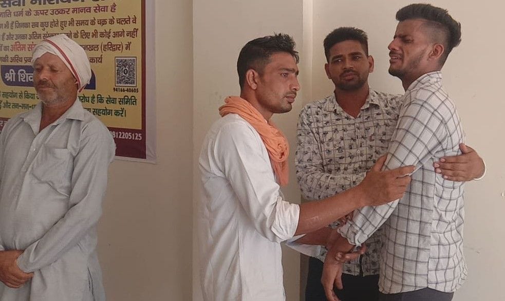 Father dies after being crushed by trolley, son referred to PGI