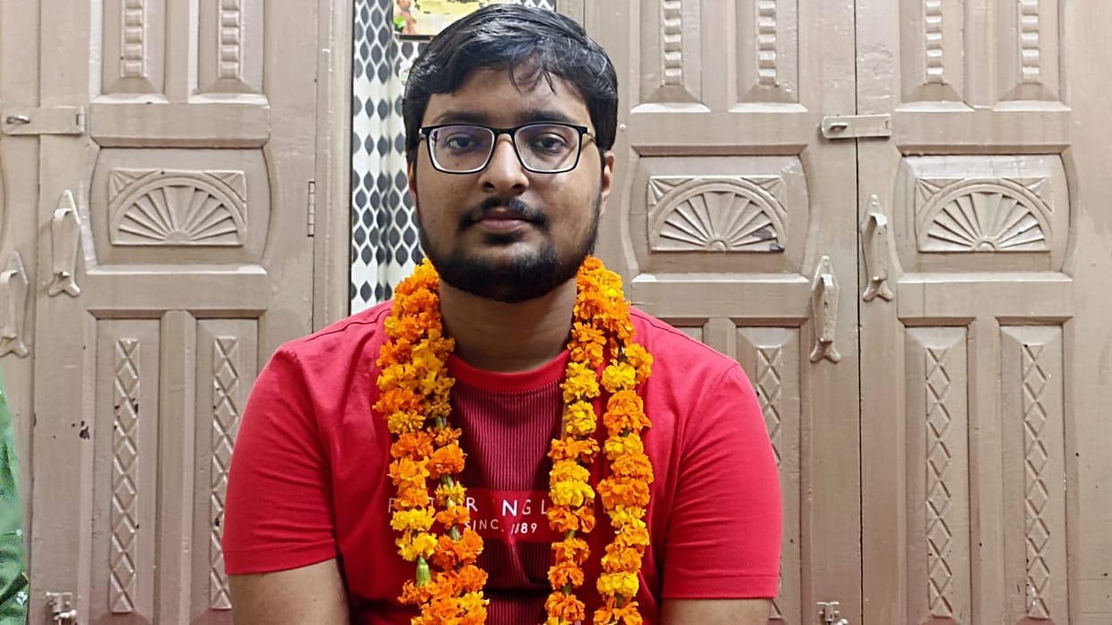 Kanishk got 100 percentile in JEE Advanced