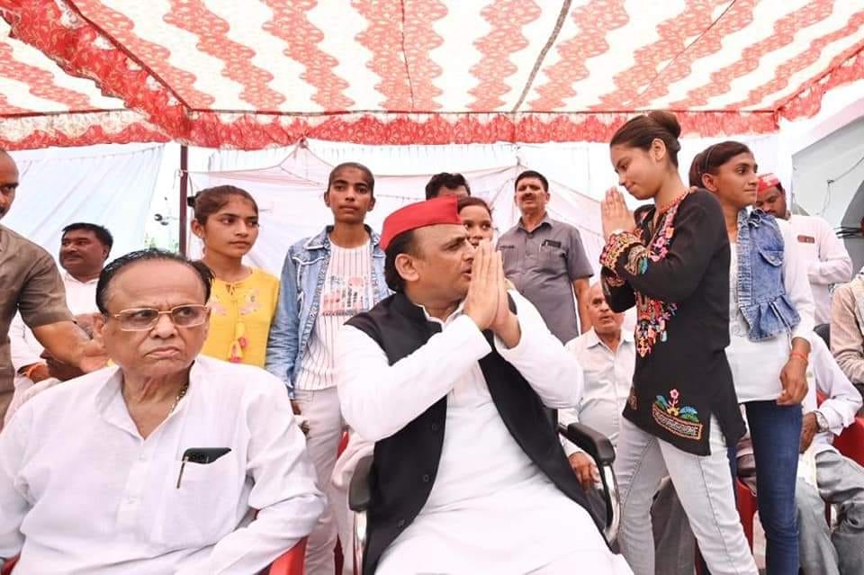 SP's tricolor yatra, Akhilesh Yadav targeted BJP, also took a jibe at RSS