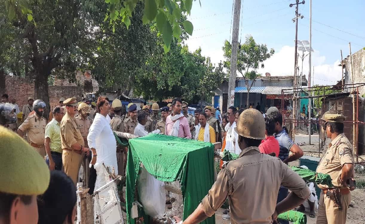 See in pictures Ruckus on Tajiya swords on both sides sticks and stones curfew like situation in mirzamorad