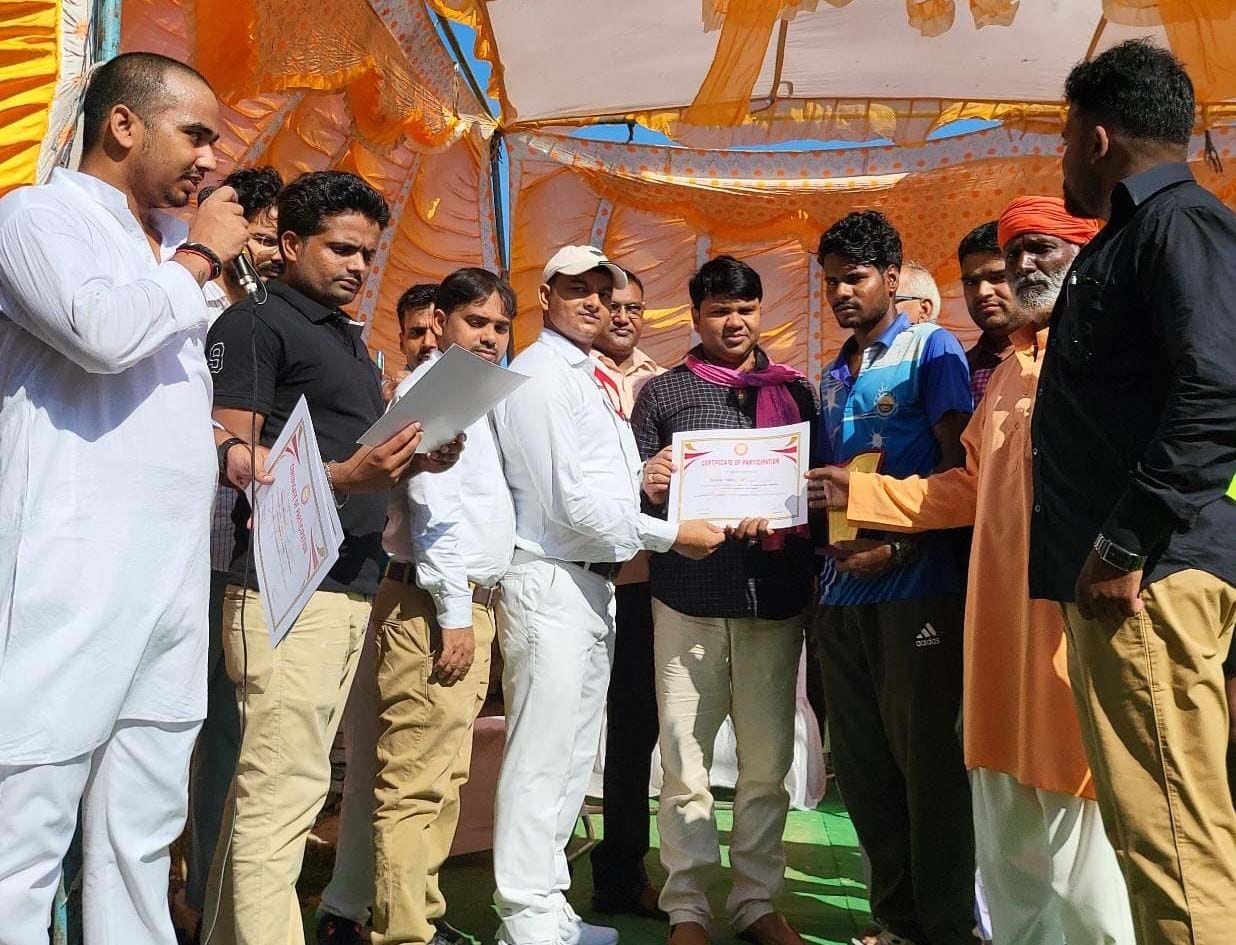 141 youth run in mini marathan, rustam winner