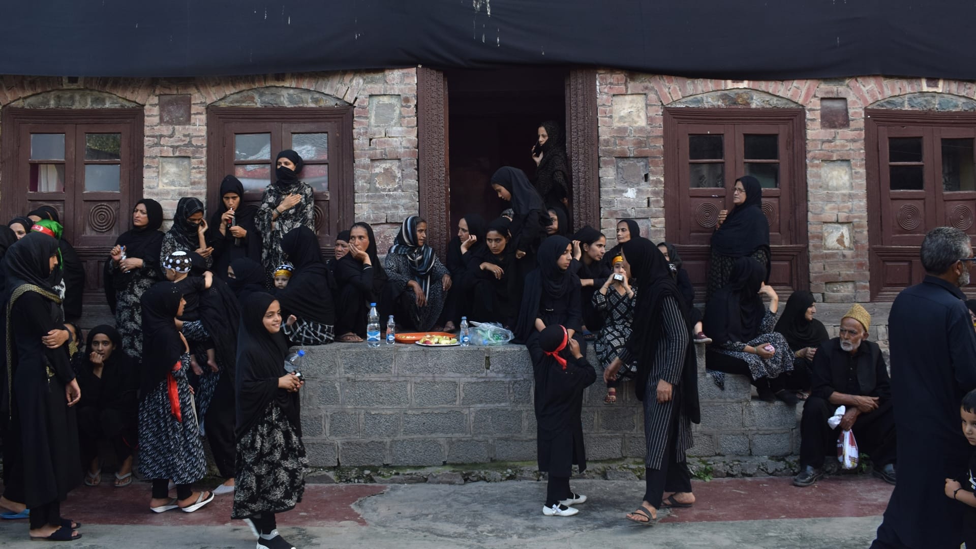 photos of Boat Rally organized In Dal Lake On Muharram 2022 in srinagar