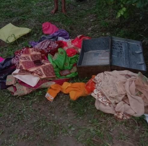 Cash theft including jewellery, cash planted in two other houses as well