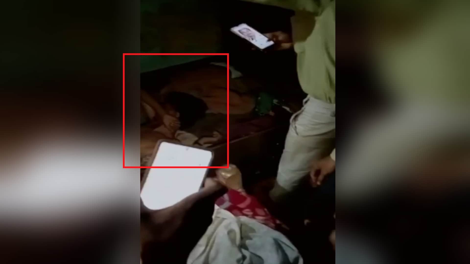 Husband found hidden in bed box at girlfriends home, wife caught red-handed in Baghpat, video viral