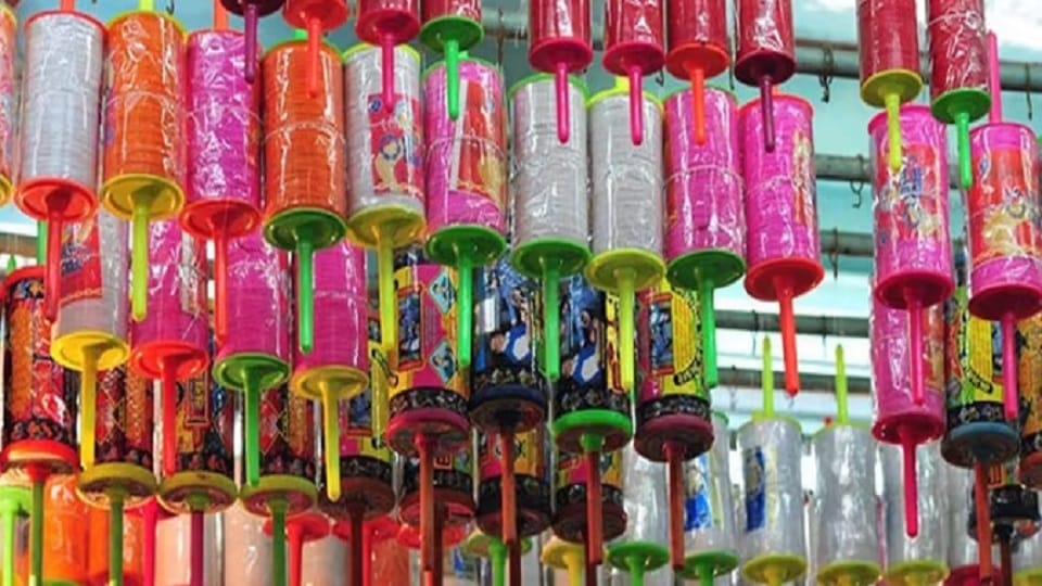 Two shopkeepers arrested while selling Chinese Manjha in Ballabhgarh