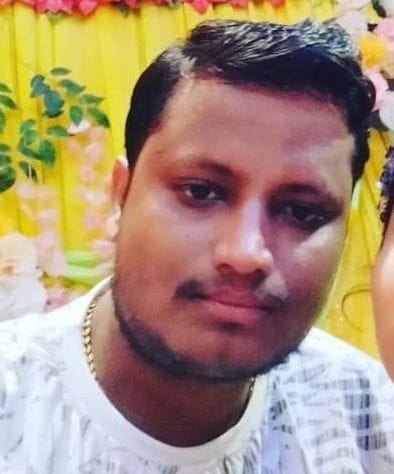 The shopkeeper opening the shutter of the shop died due to current, uproar