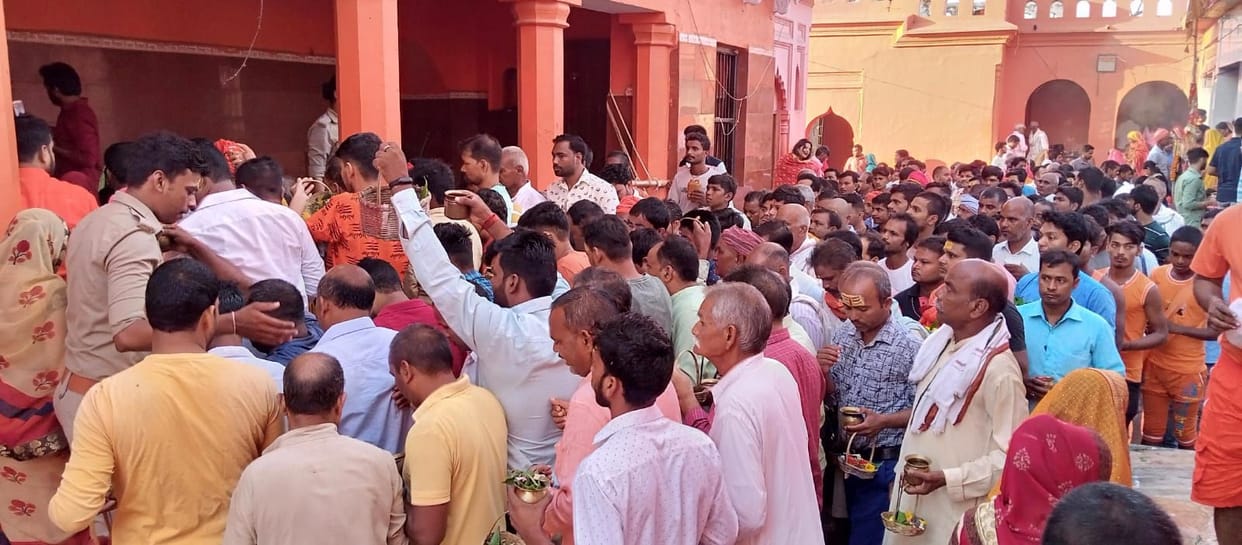 on last monday of sawan crowd of  shivbhakt