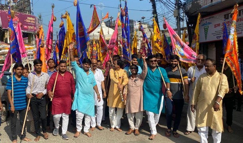 Devotees gathered in Khatu Shyam's Nishan Yatra