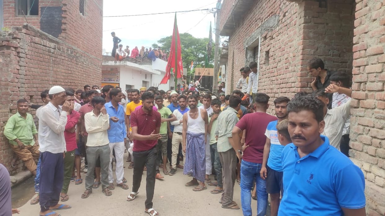 Bareilly Ruckus over playing DJ with Tazia two injured in stone pelting