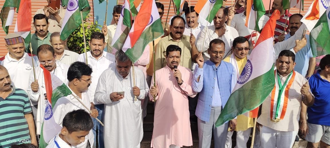 BJP took out tricolor yatra in Gaulapar