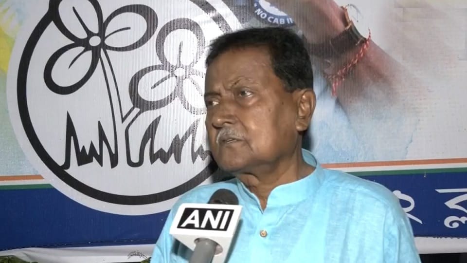 TMC workers vandalise party MLA house alleging he took cash for posts