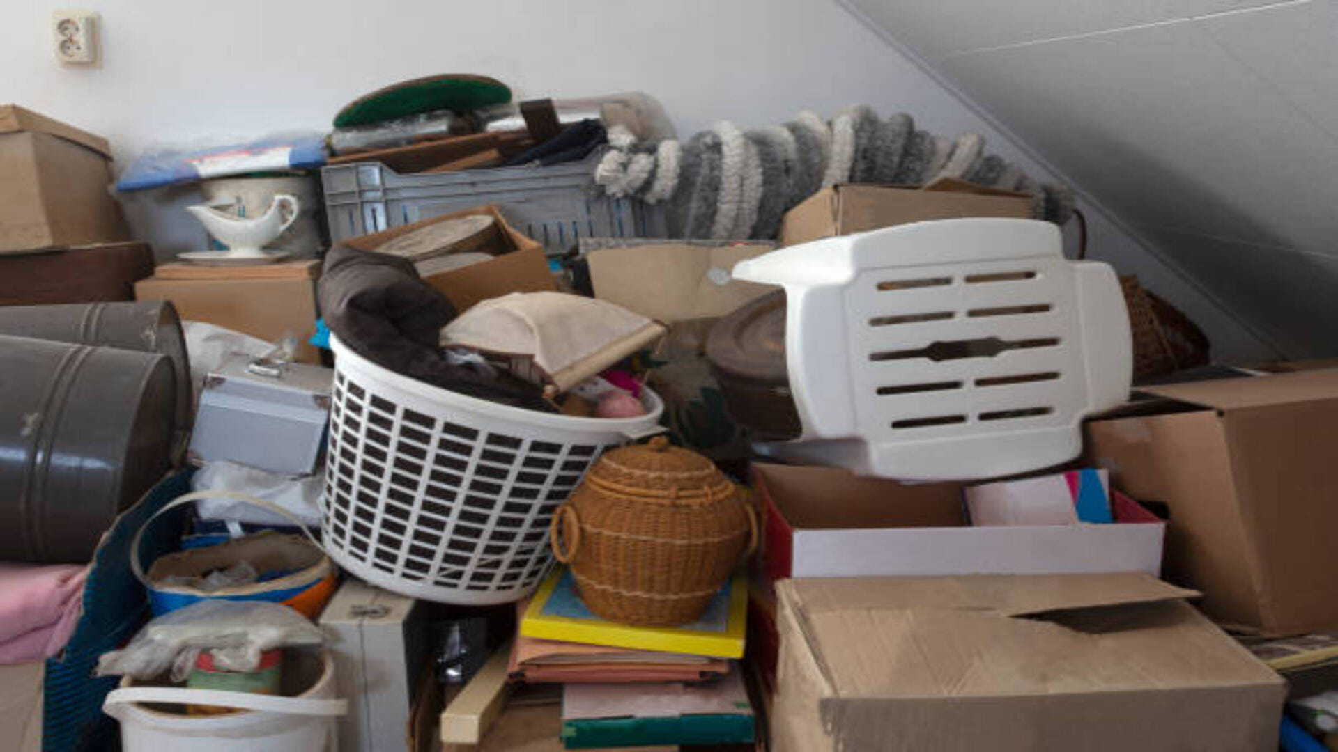 Vastu Tips For Home to good luck do not keep these old things in house