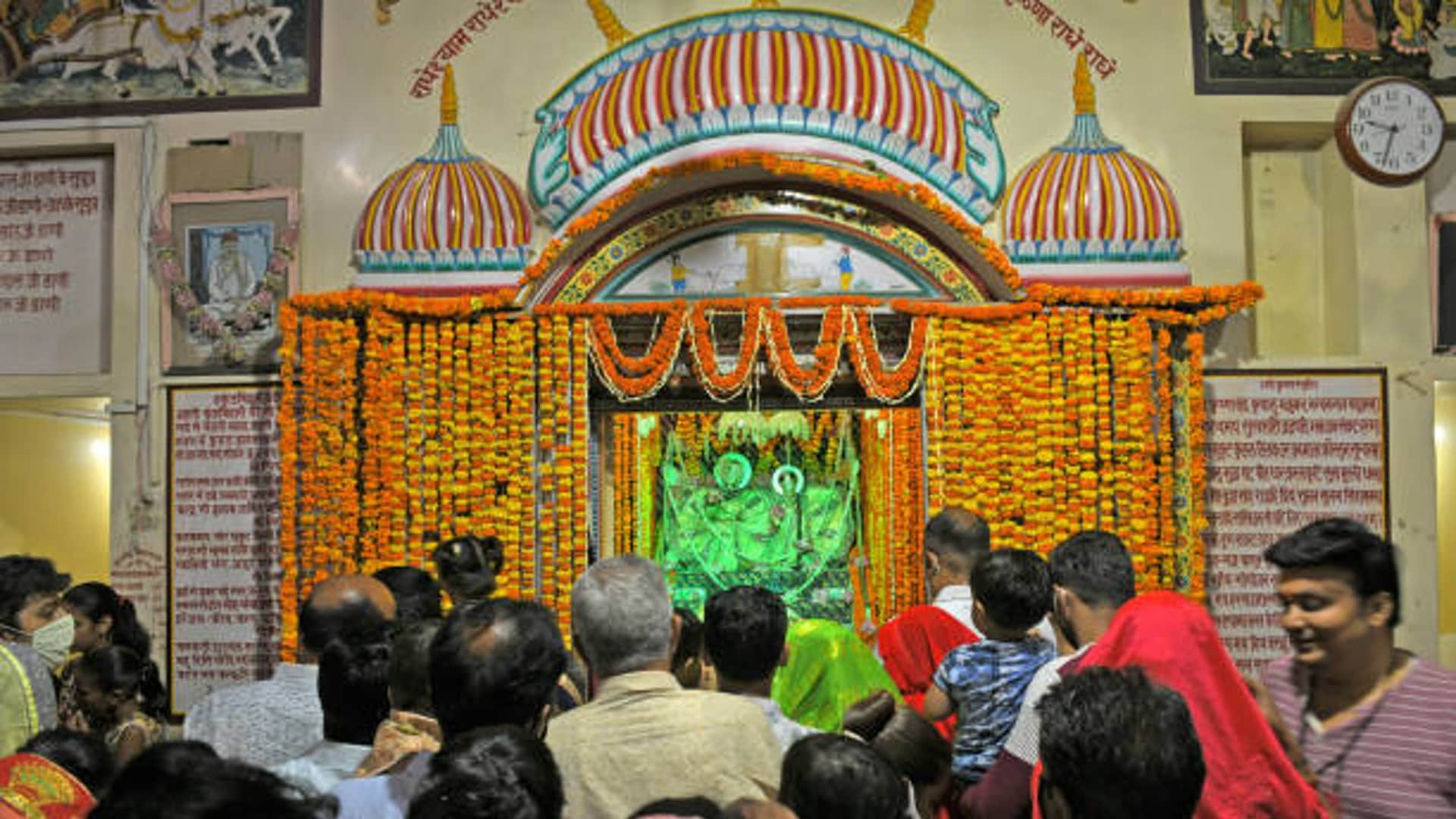 Krishna Janmashtami 2022 Know About Secrets of Nidhivan, Rang Mahal and Banke Bihari Temple