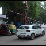 बिना जांच के वाहन पार्किंग