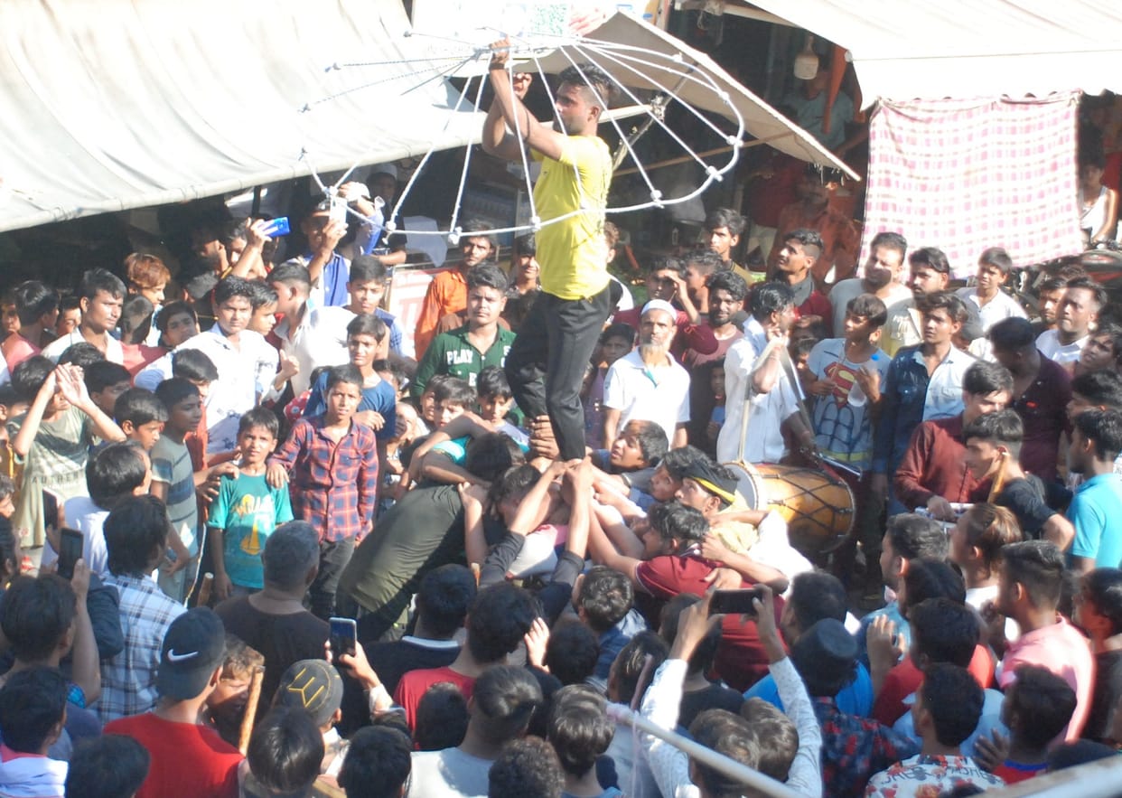 Tazia procession taken out on Muharram, show feats
