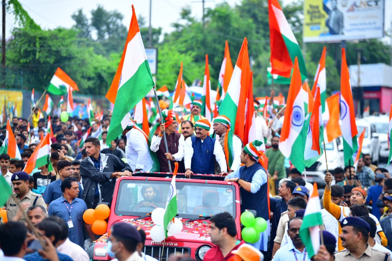 Har Ghar Tiranga: Tricolor yatra came out with Bharat Mata's cheers, CM said, definitely hoist the tricolor at