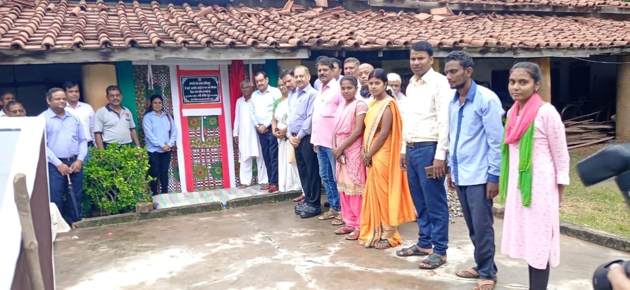 Inaugurated the renovation of Khadi Village Industries Building