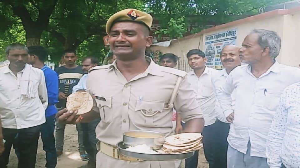 UP Police constabel manoj kumar transferred who wept bitterly over the mess food in Firozabad