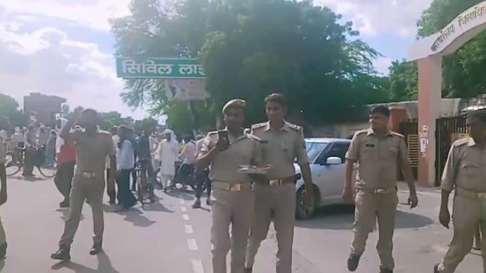 UP Police constabel manoj kumar transferred who wept bitterly over the mess food in Firozabad