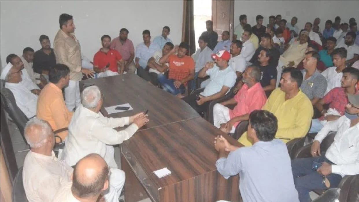 Shrikant Tyagi Case Protest against SP leader's remarks on Tyagi society