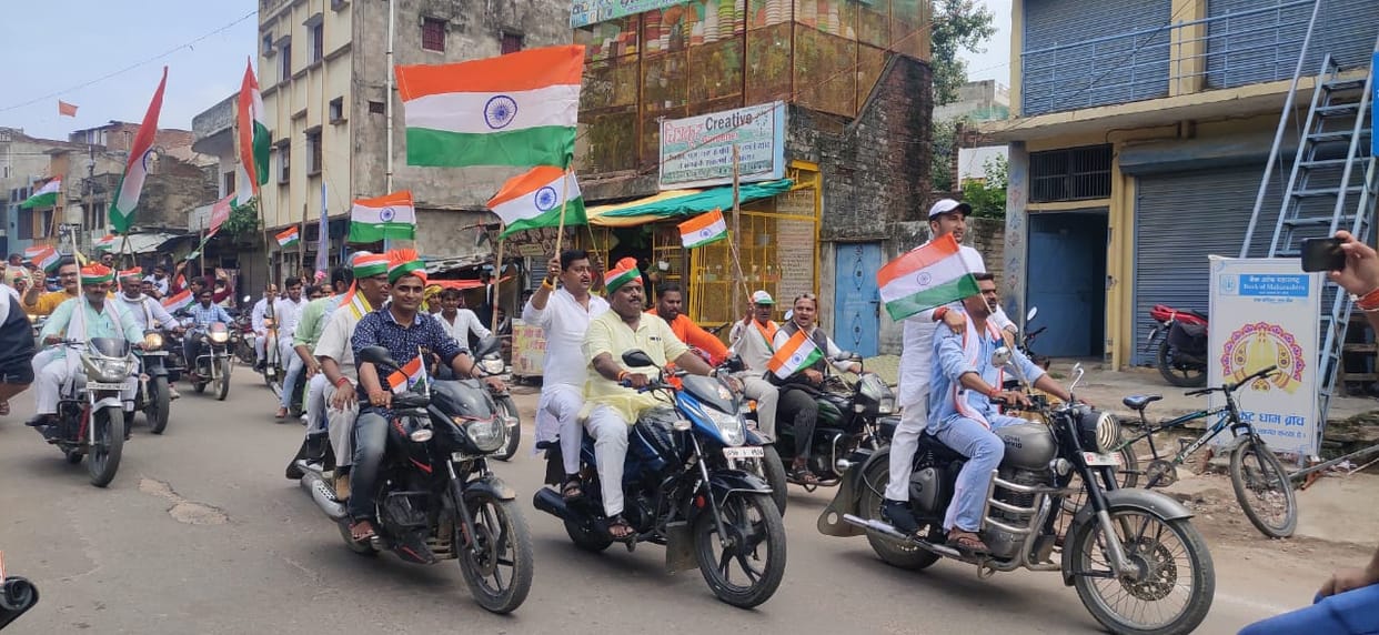 MP and MLA took out tricolor bike rally without wearing helmet in  Chitrakoot,  DM and SP were also involved