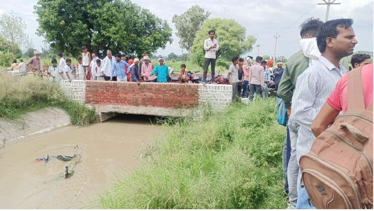 Ex-serviceman killed in bike collision in Auraiya, two people including student injured