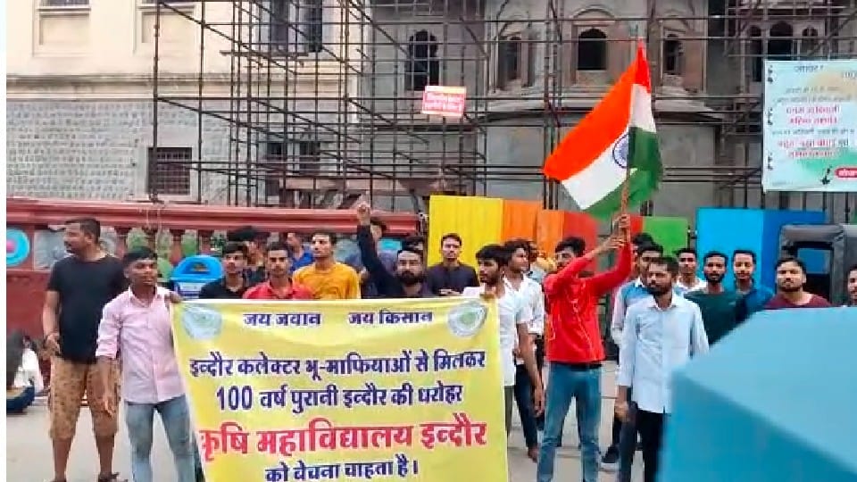 Medha Patkar said - Water, river, forest and land are being sold all over the country