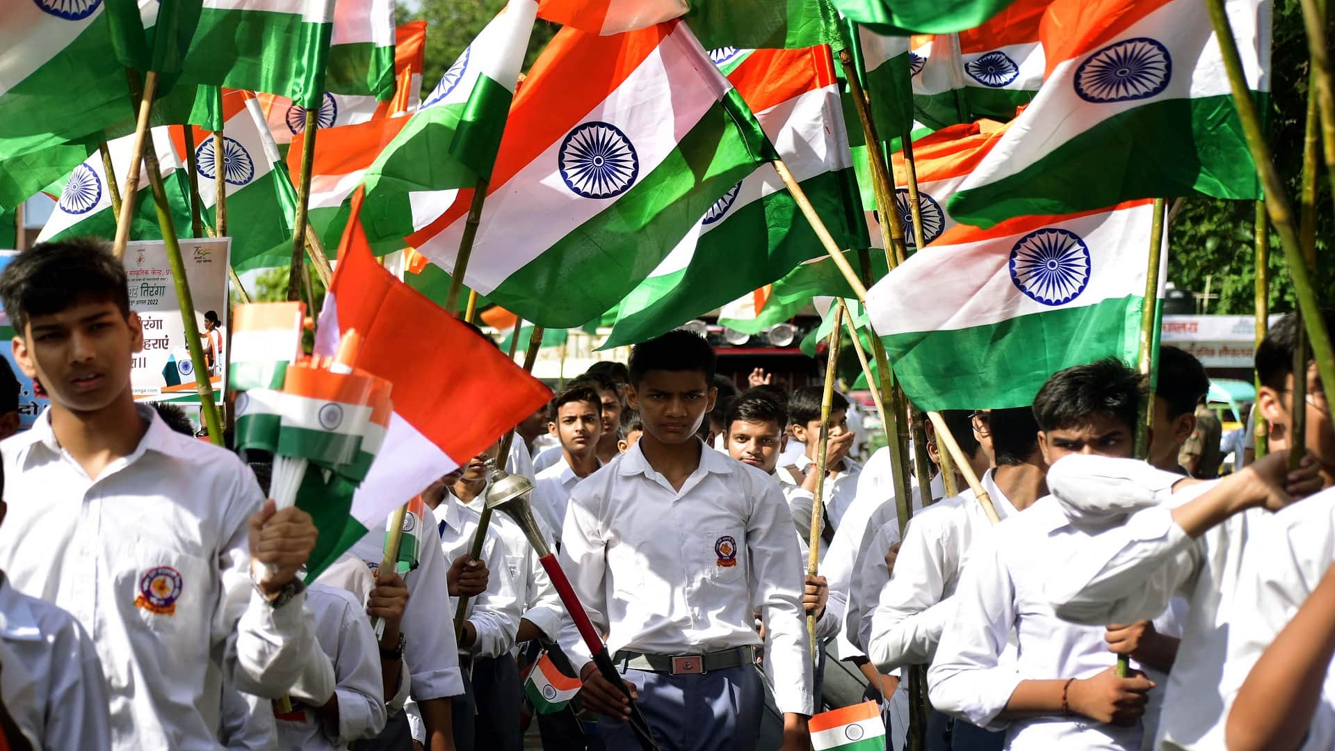 Tiranga yatra taken out in the city by Amar Ujala Foundation