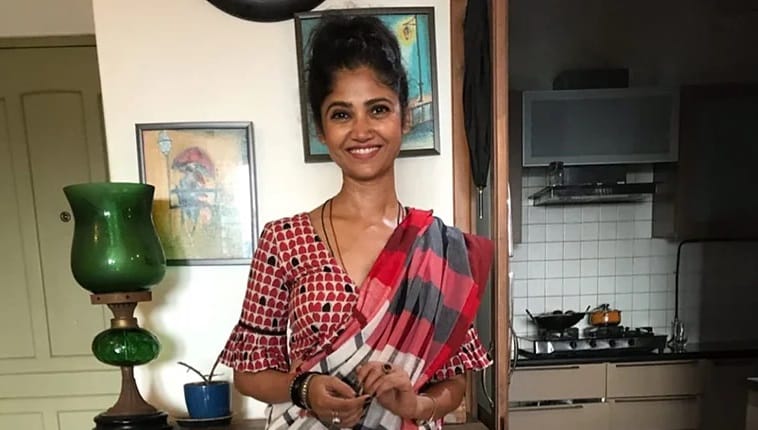 Tv actress Ratan Raajputh talks about phone snatching incident in her recent Vlog