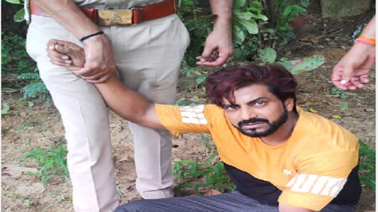 Two accused have been arrested in an encounter in Monu murder case in Saharanpur