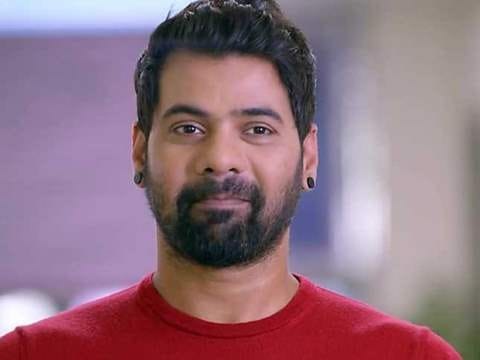 Know some facts about Shabbir Ahluwalia and his career on his birthday