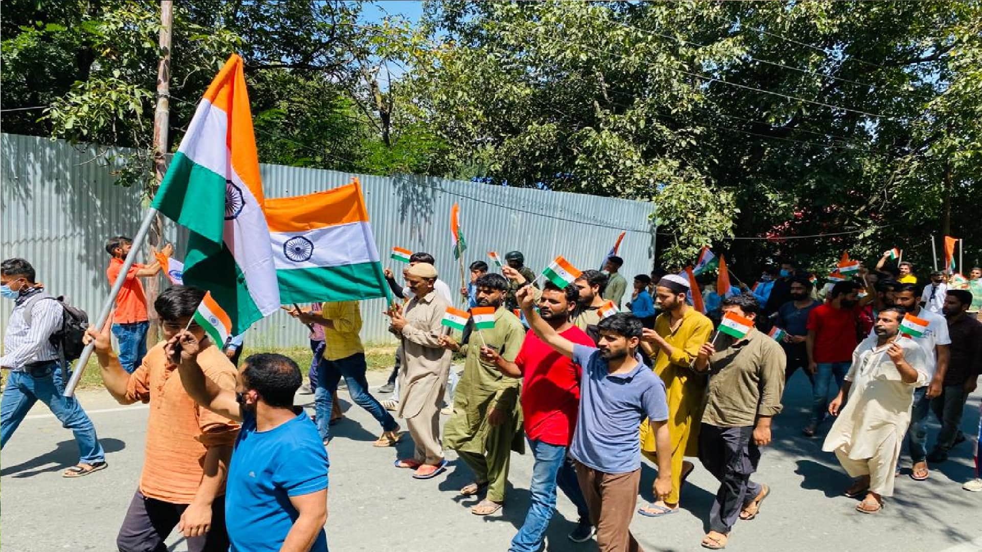 Lashkar e Taiba commander Hilal Ahmed Sheikh s father took out tricolor rally in Baramulla
