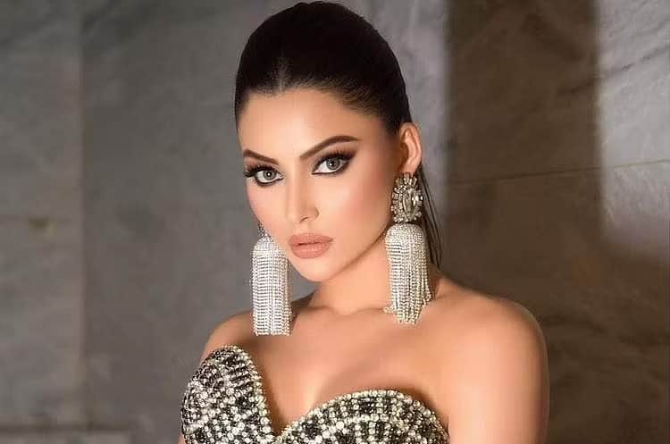 Urvashi Rautela reveals an Egyptian singer propose her for marriage