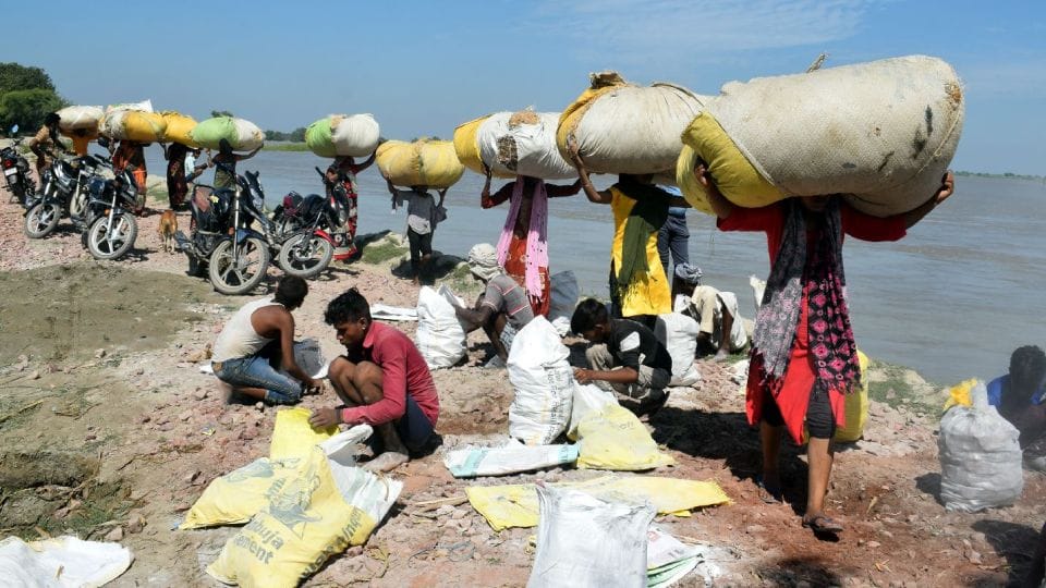 Villagers engaged in saving the village from Ganga erosion in kasganj