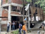 शिवलोक कॉलोनी में अवैध रूप से किए जा रहे व्यावसायिक निर्माण को सील करती एचआरडीए की टीम ।