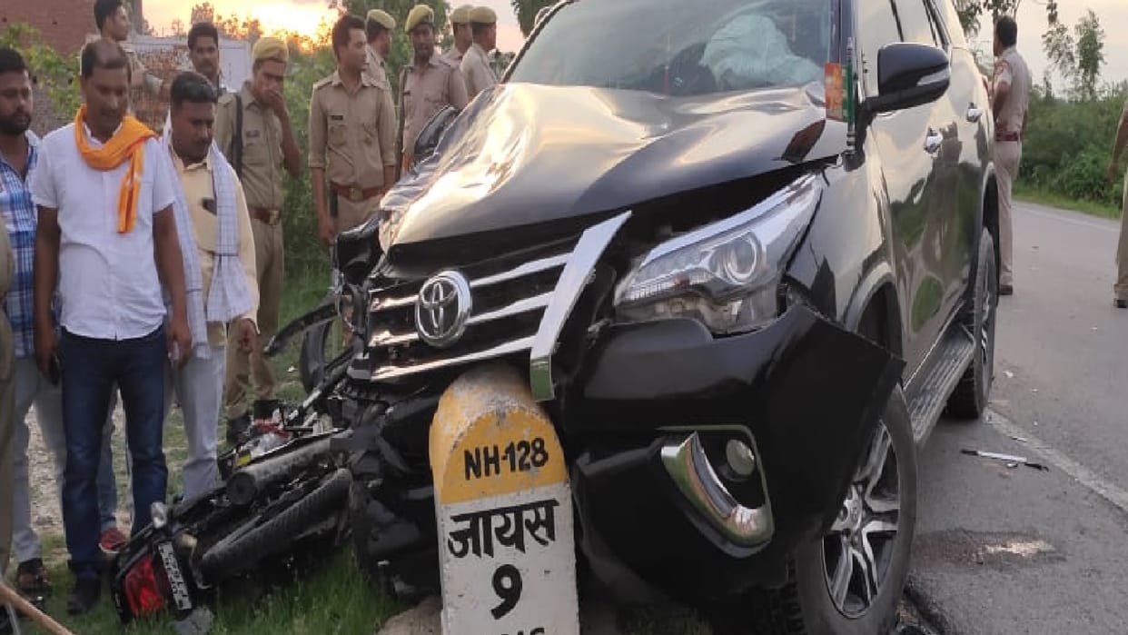 accident on Tanda Banda National Highway two died in vehicle collision