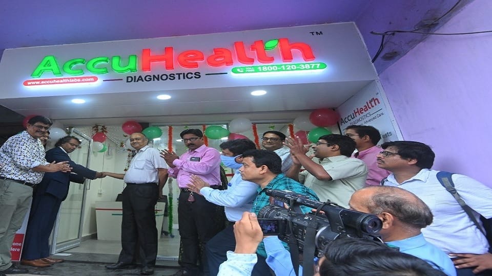 Kolkata: Get health checkup done at metro station acuhealth keyosk