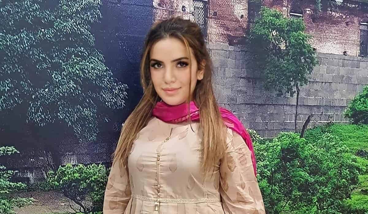 Anjali Arora leaked mms azma fallah said it is hollywood level, get trolled on social media