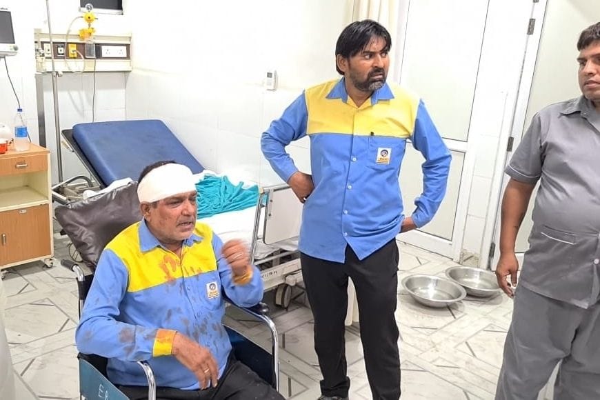 Fearless miscreants looted 2.26 lakh rupees by attacking the salesman of the filling station with an ax in 34 seconds