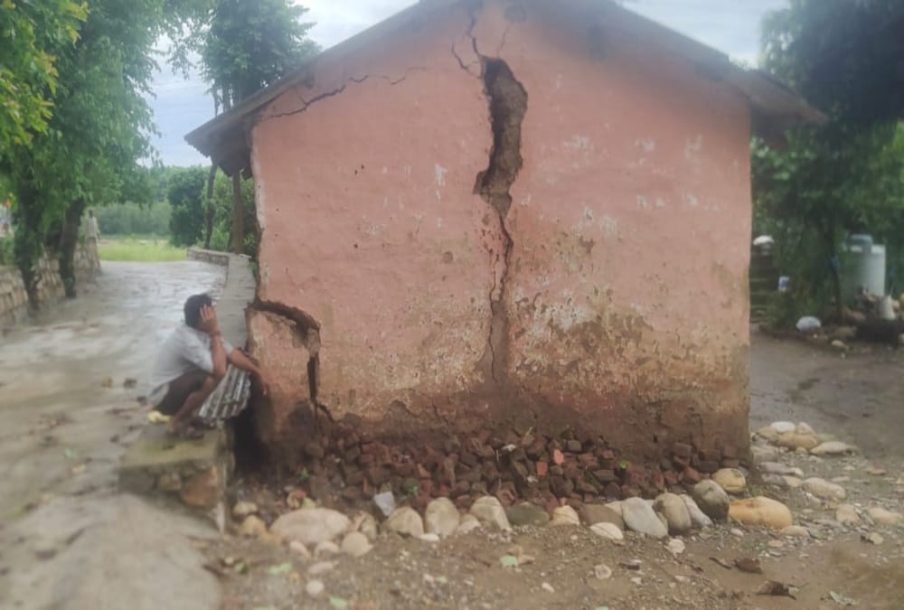 Dehradun Weather News: Heavy rainfall in vikasnagar, see disaster photos