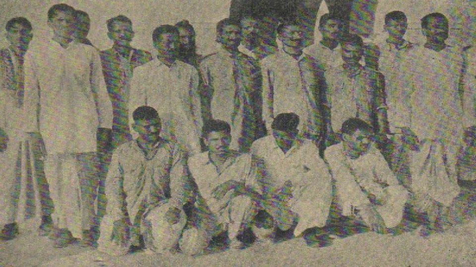 Raksha Bandhan 62 years ago women tied rakhis to the dacoits of Chambal