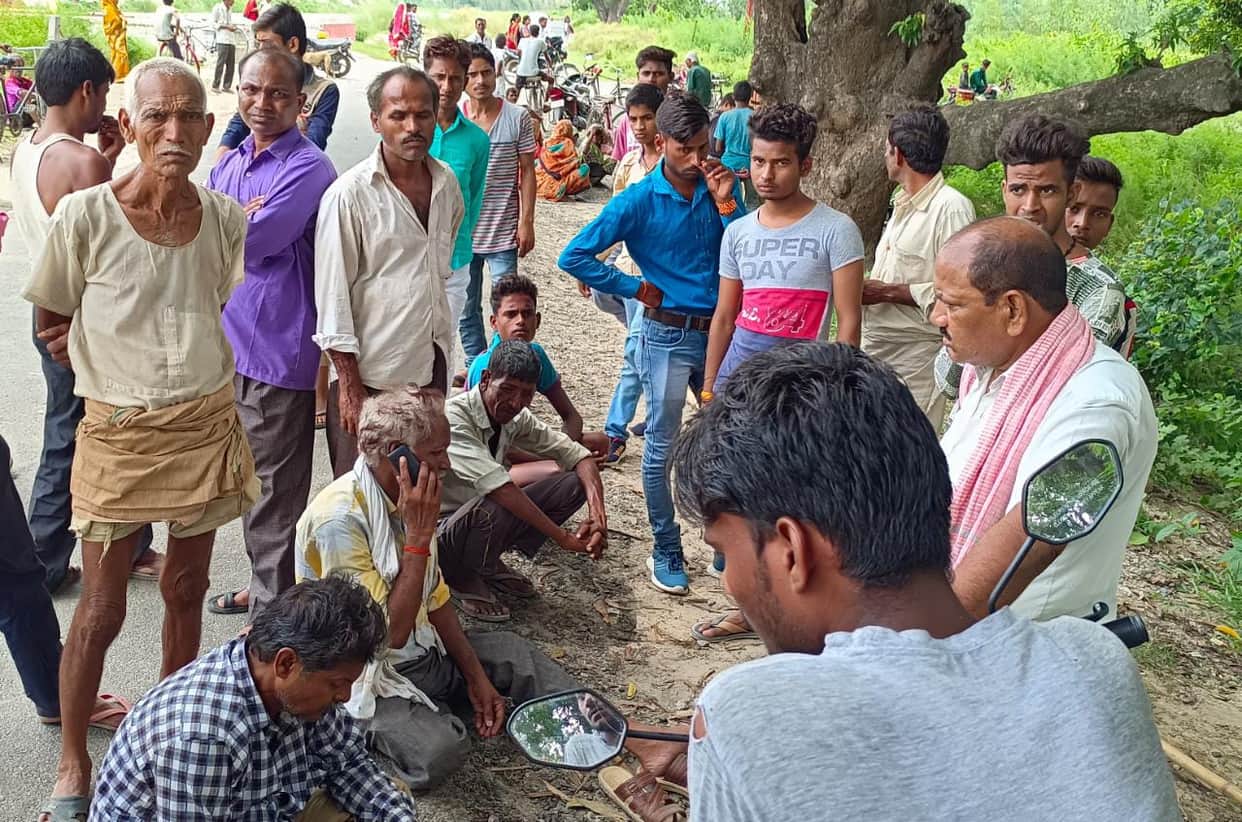 Hardoi, PAC digging canal in search of drowned youth