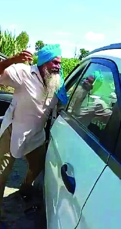 Team attacked for cutting electricity connection