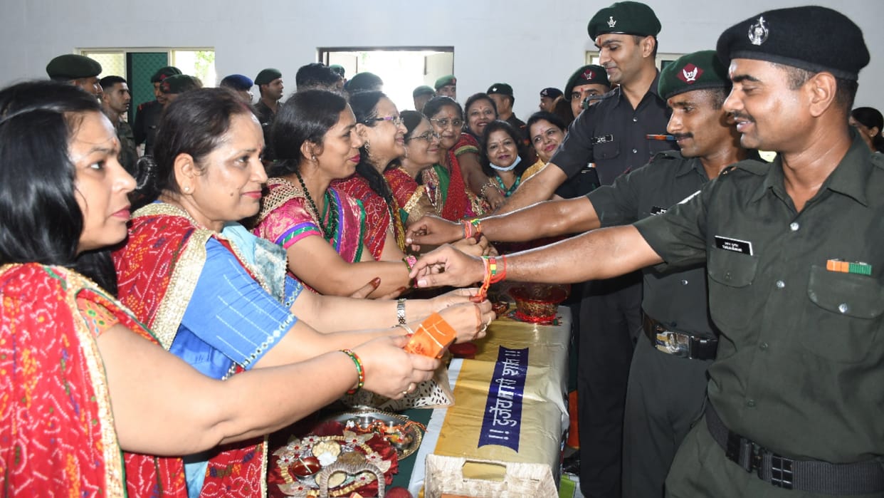 Sisters tied rakhi to soldiers pledged to protect country