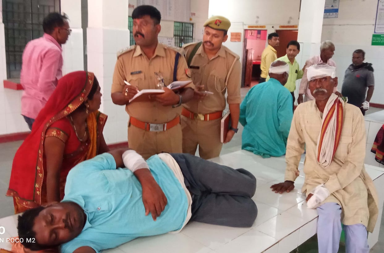 39 devotees injured in two road accidents on Fourlane