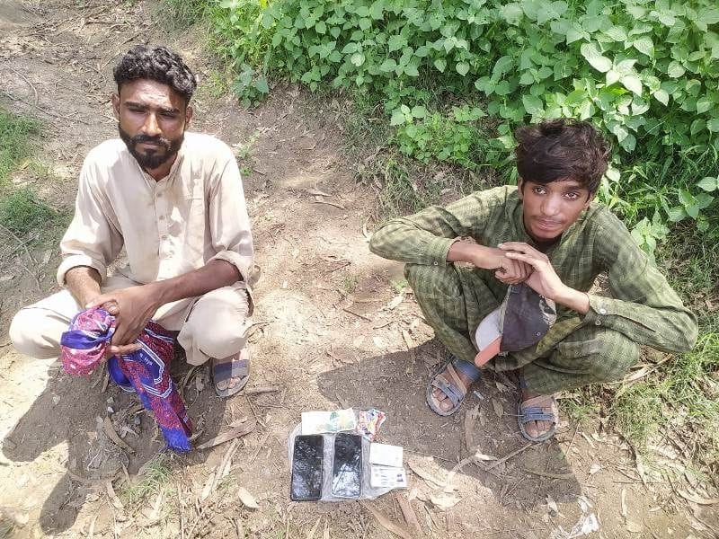 Two youths who entered India handed over to Pakistan Army