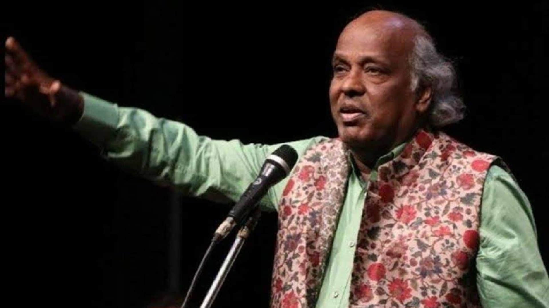 Death Anniversary Rahat Indori was not only a great shayar but also wrote many songs for bollywood